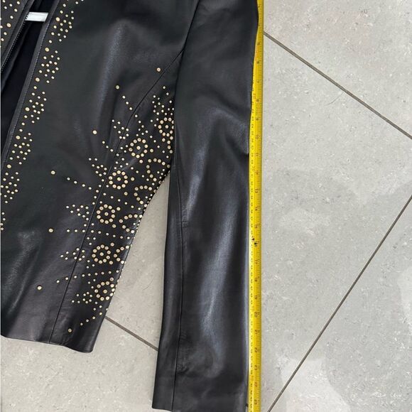 Vintage Black Studded Women's Leather Jacket - Picture 8 of 8